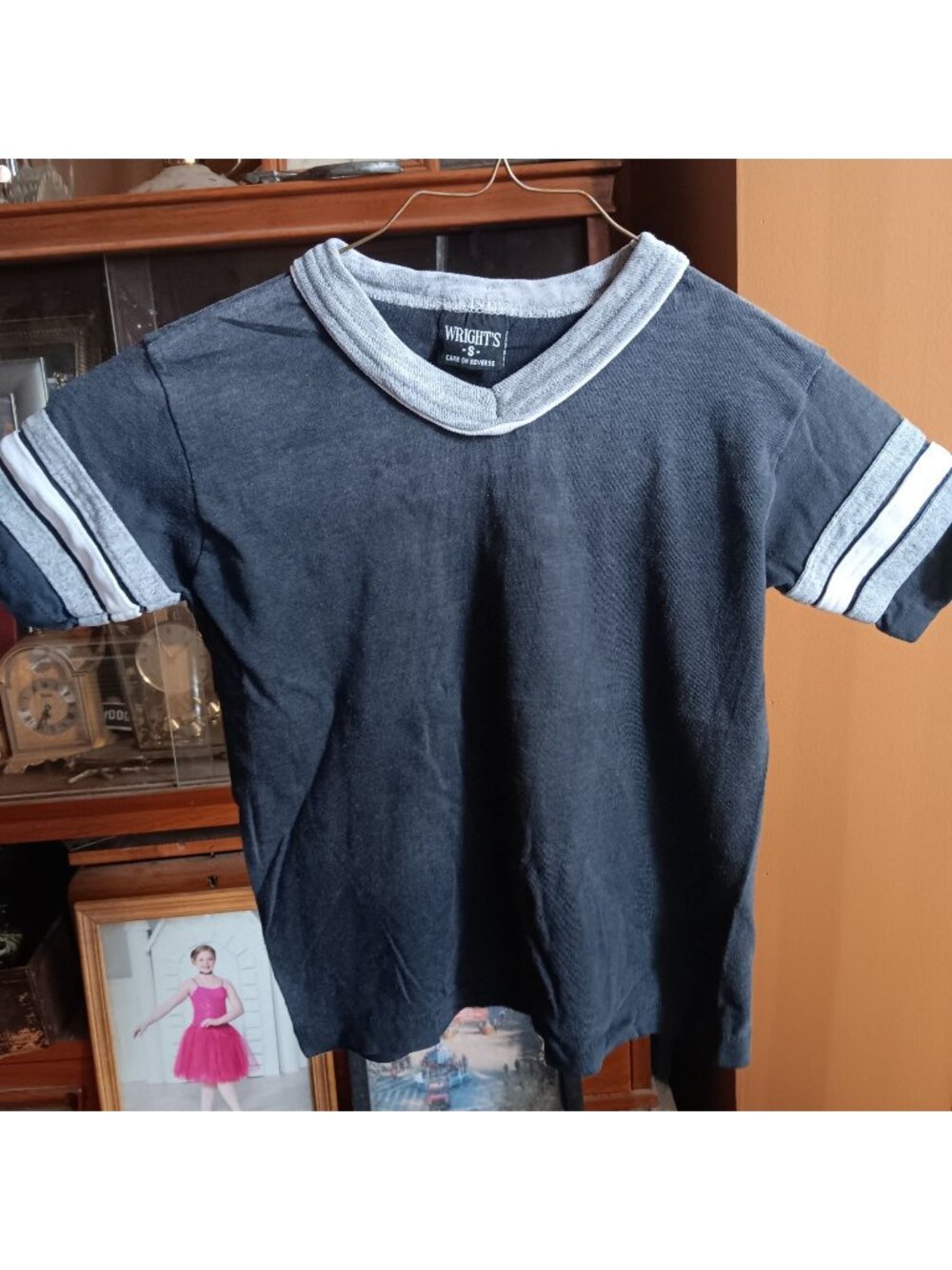 True Vintage Boys Small 6/8 T-shirt Gray Trim Single Stitch Buttery Trash
